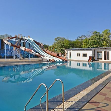 Oyo Midway Park Resort Atgaon Exterior photo