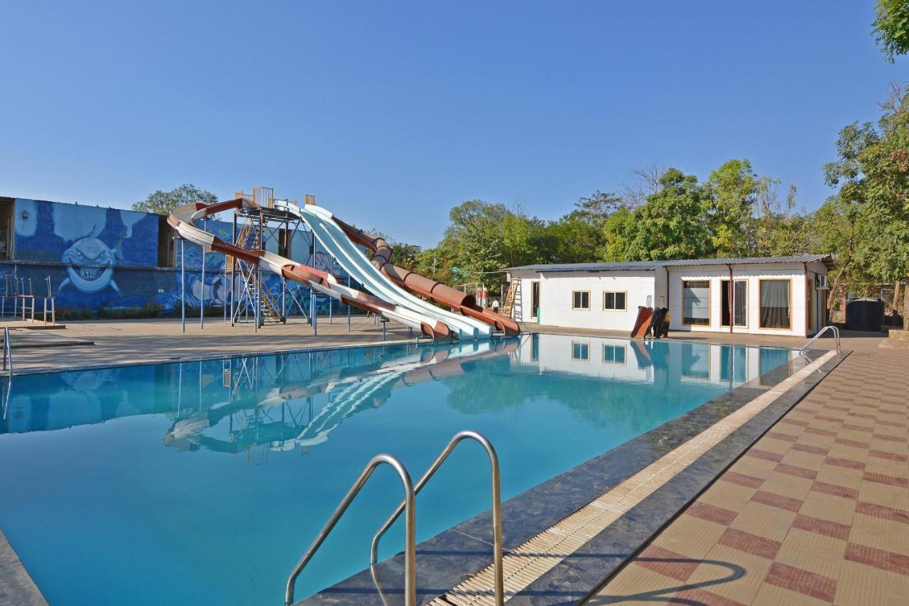 Oyo Midway Park Resort Atgaon Exterior photo